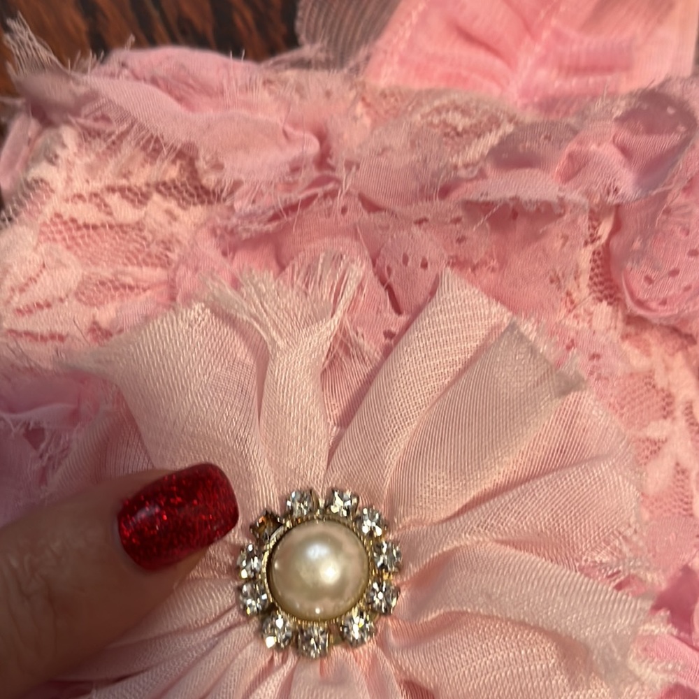 Gorgeous Top 🌸 - Picture 4 of 5